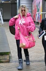 KATIE PRICE Arrives at Steph