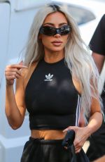 KIM and KOURTNEY KARDASHIAN Out in Sherman Oaks 09/07/2022