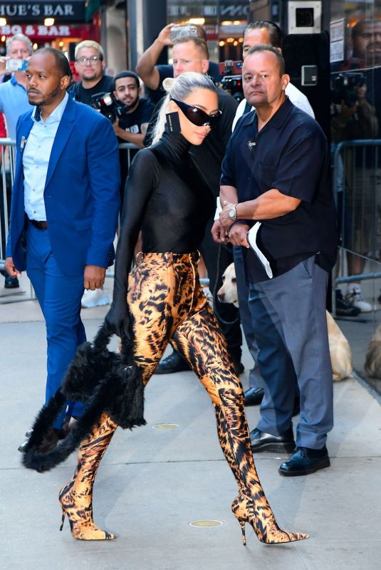 KIM KARDASHIAN Arrives at GMA Studios in New York 09/19/2022