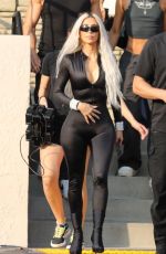 KIM KARDASHIAN Heading to a Photoshoot in Los Angeles 09/14/2022