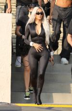 KIM KARDASHIAN Heading to a Photoshoot in Los Angeles 09/14/2022