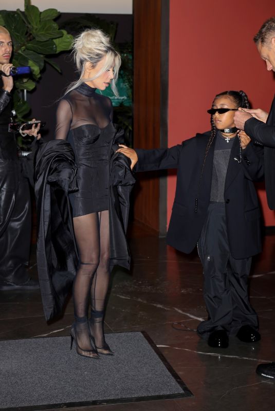 KIM KARDASHIAN Night Out in Milan 09/25/2022