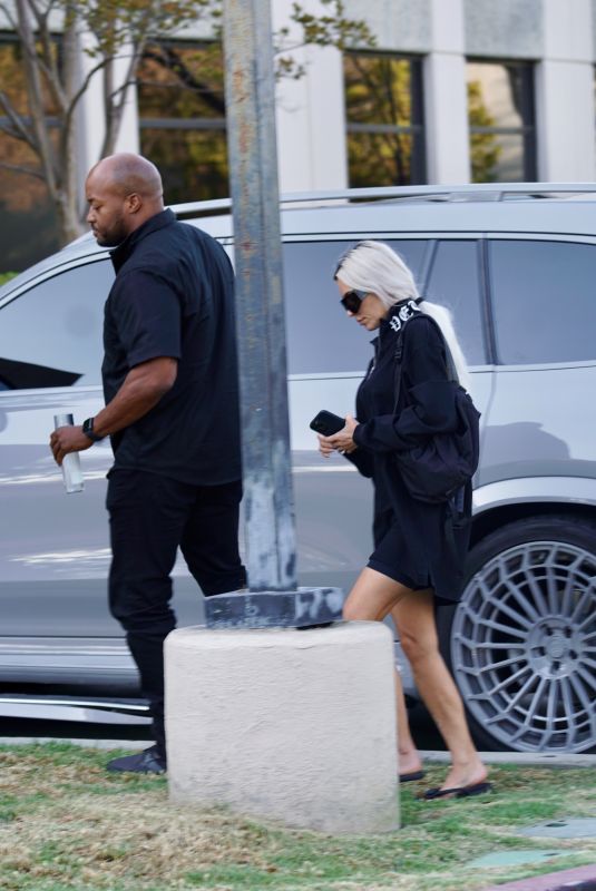 KIM KARDASHIAN Out and About in Calabasas 09/13/2022