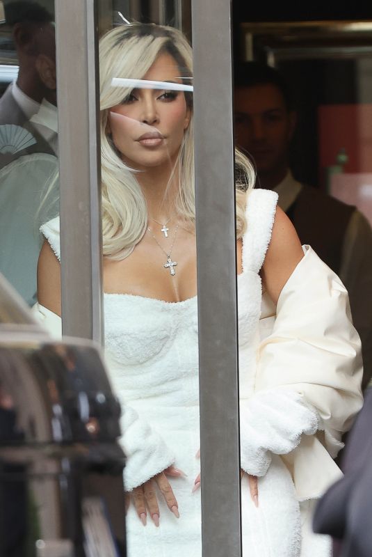 KIM KARDASHIAN Out at Milan Fashion Week 09/23/2022