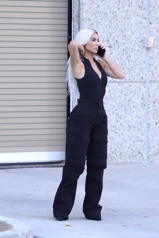KIM KARDASHIAN Out in Los Angeles 08/31/2022