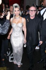 KIM KARDASHIAN Out with Domenico Dolce and Stefano Gabbana in Milan 09/24/2022
