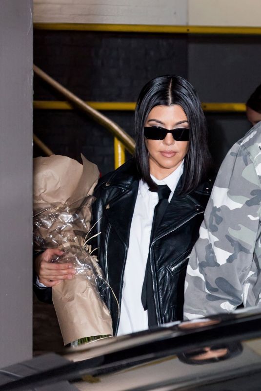 KOURTNEY KARDASHIAN and Travis Barker Arrives at Their Hotel in New York /13/2022
