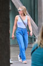 KRISTEN BELL and Dax Sheppard Out at Disneyland 09/09/2022