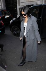 KYLIE JENNER Arrives at Her Hotel in Paris 09/30/2022