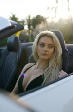 LINDSAY BREWER - Instagram Photos 08/31/2022