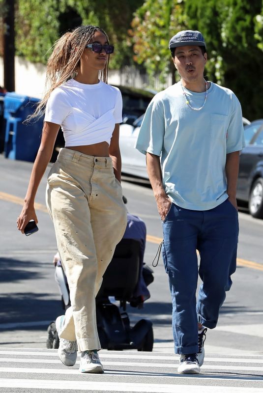 MALIA OBAMA Out for Coffee with a Friend in Silver Lake 09/21/2022
