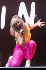 NATASHA BEDINGFIELD Opens for Lewis Capaldi at 02 Arena in London 09/01/2022