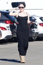 NOAH CYRUS Out Shopping for Groceries n Studio City 09/24/2022