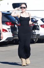 NOAH CYRUS Out Shopping for Groceries n Studio City 09/24/2022