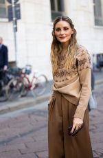 OLIVIA PALERMO Arrives at Max Mara Fashion Show in Milan 09/22/2022