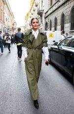 OLIVIA PALERMO OUt at Milan Fashion Week 09/21/2022
