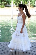 PENELOPE CRUZ Arrives at En Los Margenes Photocall at Venice Film Festival 09/06/2022
