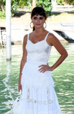 PENELOPE CRUZ Arrives at En Los Margenes Photocall at Venice Film Festival 09/06/2022