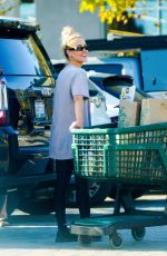 PETA MURGATROYD Shopping at Whole Foods in Malibu 09/01/2022