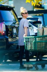 PETA MURGATROYD Shopping at Whole Foods in Malibu 09/01/2022