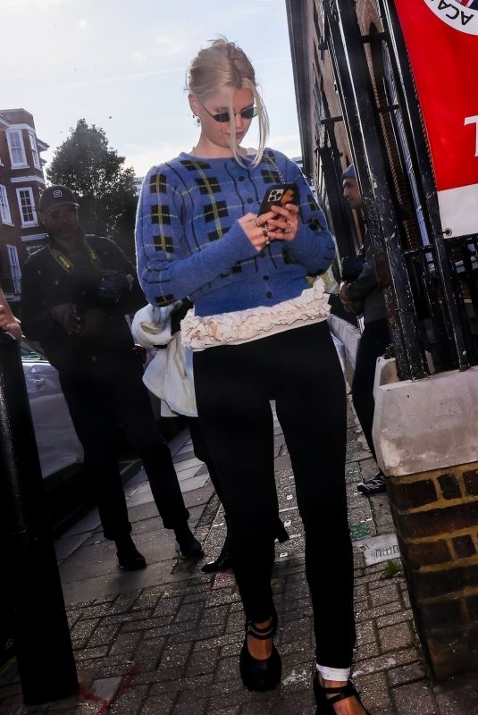 PIXIE GELDOF Out at London Fashion Week 09/17/2022