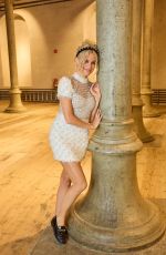 PIXIE LOTT at Opening of The Melting World Vol. 3 in Vienna 09/16/2022
