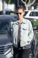 Pregnant KATE MARA Out for Coffee and Juice in Los Angeles 09/20/2022