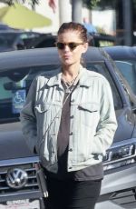 Pregnant KATE MARA Out for Coffee and Juice in Los Angeles 09/20/2022