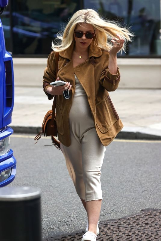 Pregnant MOLLIE KING Arrives at BBC Studio in London 09/02/2022