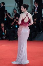 RACHEL BROSNAHAN at Dead for a Dollar Premiere at 79th Venice International Film Festival 09/06/2022