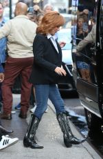 REBA MCENTIRE Leaves Good Morning America in New York 09/10/2022