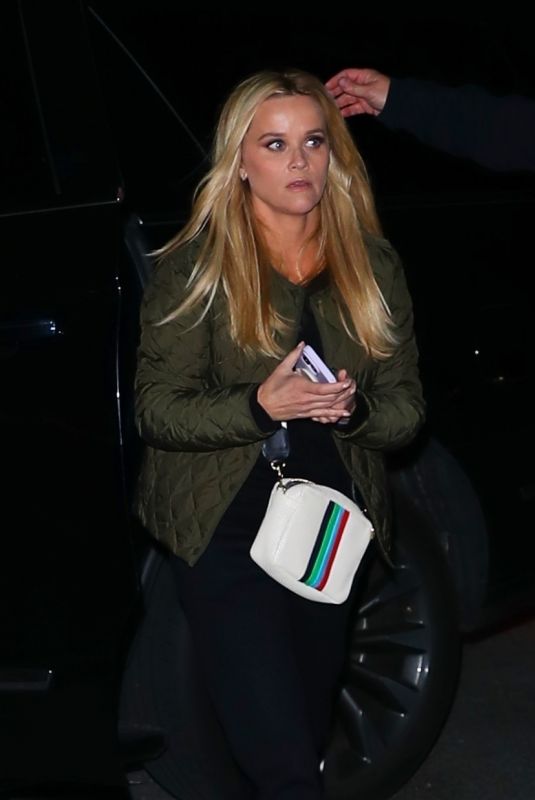 REESE WITHERSPOON Heading to the Set og The Morning Show in New York 09/29/2022