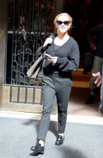 REESE WITHERSPOON Leaves Her Hotel in New York 09/28/2022