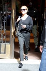 REESE WITHERSPOON Leaves Her Hotel in New York 09/28/2022