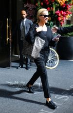 REESE WITHERSPOON Leaves Her Hotel in New York 09/28/2022