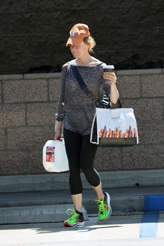 RENEE ZELLWEGER Out with Her Dog in Laguna Beach 09/16/2022