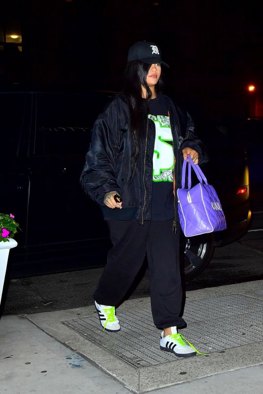 RIHANNA Arrives a Recording Studio in New York 09/26/2022