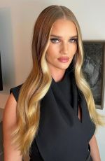 ROSIE HUNTINGTON-WHITELEY - Instagram Photos 09/26/2022