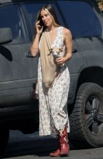 SCOUT WILLIS Out with Her Dog Grandma in Los Angeles 09/14/2022