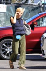 SELMA BLAIR LEaves DWTS Studios in Hollywood 09/23/2022