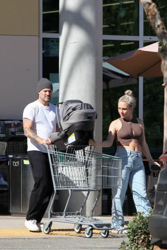 SHARNA BURGESS and Brian Austin Green Shopping at Erewhon Market in Calabasas 09/26/2022