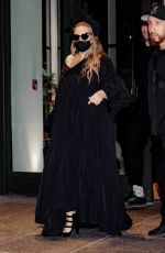 SIA Leaves Her Hotel in New York 09/18/2022
