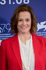 SIGOURNEY WEAVER at Master Gardner Photocall at 79th Venice International Film Festival 09/03/2022