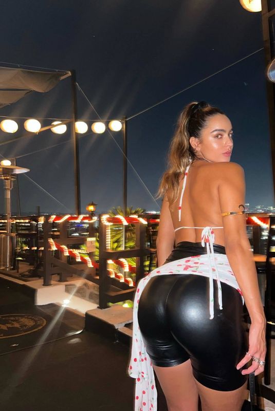 SOMMER RAY - Instagram Photos 09/06/2022