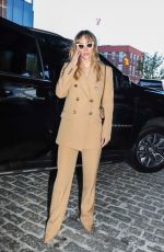 SUKI WATERHOUSE at Michael Kors Show at New York Fashion Week 09/14/2022