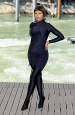 TAYLOR RUSSELL at Bones and All Photocall at 2022 Venice International Film Festival 09/02/2022