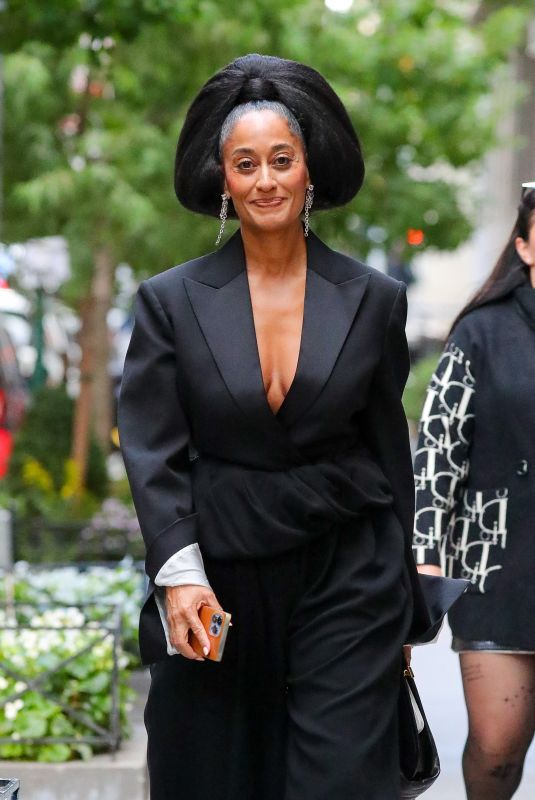 TRACEE ELLIS ROSS Leaves Her Hotel in New York 09/28/2022