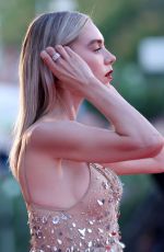 VANESSA KIRBY at The Son Premiere at 79th Venice International Film Festival 09/07/2022
