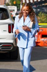 VANESSA WILLIAMS Leaves a Hotel in New York 09/12/2022
