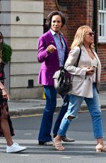 VANESSA WILLIAMS Out for Brunch with Friends in Chelsea 09/05/2022
